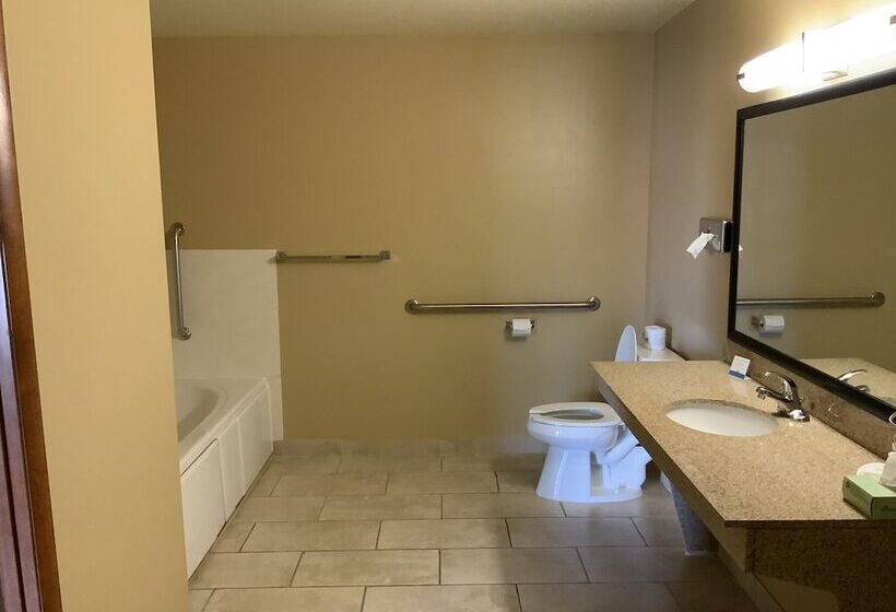 디럭스 스위트, Days Inn By Wyndham Wauseon