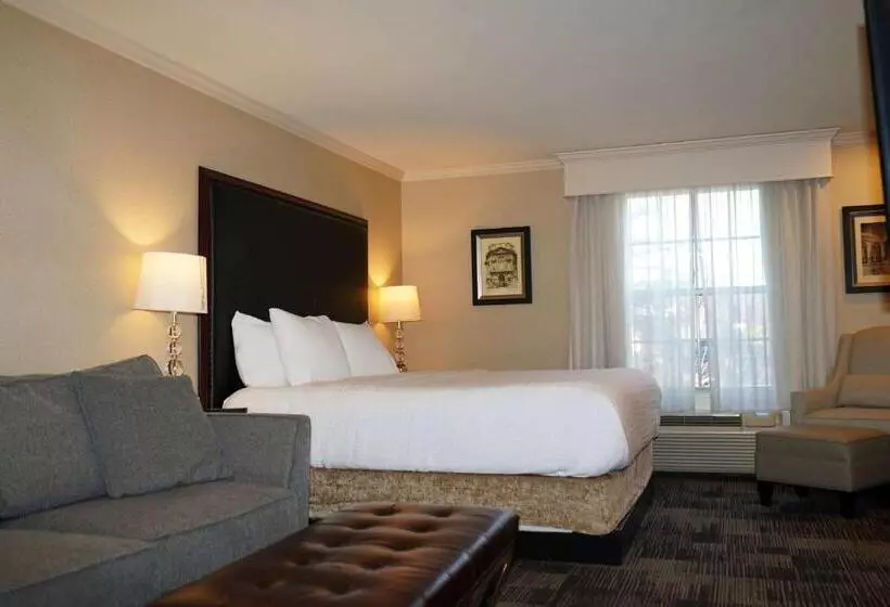 Deluxe Suite King Bed, Wingate By Wyndham Bellingham Heritage Inn