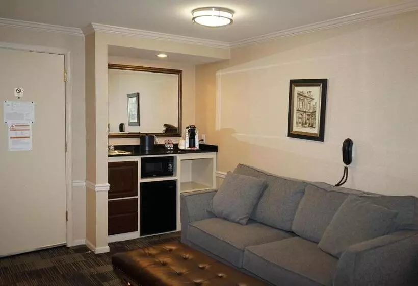 استودیوی سوپریور, Wingate By Wyndham Bellingham Heritage Inn