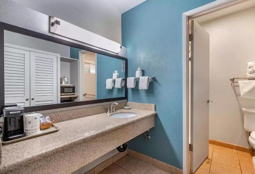 اتاق استاندارد با چشم‌انداز دریا, Best Western San Marcos Inn