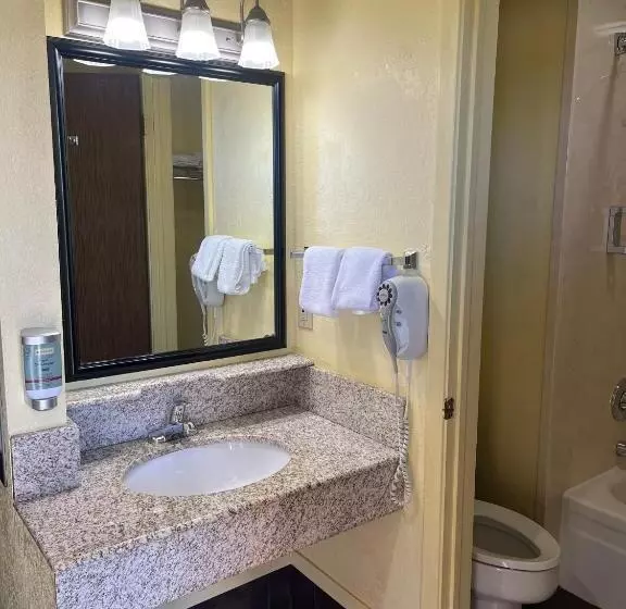 スイート, Red Roof Inn & Suites Sulphur Springs