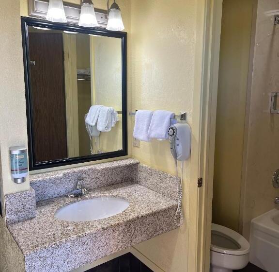 Номер Superior Кровать Кинг, Red Roof Inn & Suites Sulphur Springs