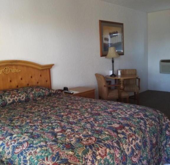 غرفة قياسية سرير كينج, Circle S Lodge