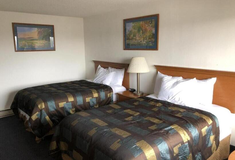 غرفة قياسية رباعية, Corn Palace Inn