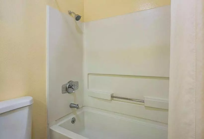 キングサイズベッドのスタンダードルーム, Econo Lodge Hurricane Zion Park Area