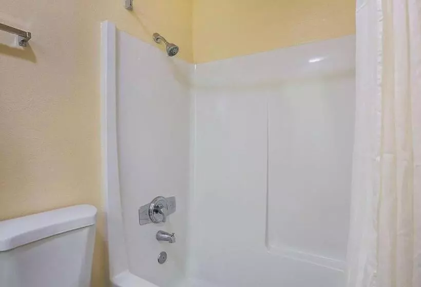 キングサイズベッドのスタンダードルーム, Econo Lodge Hurricane Zion Park Area