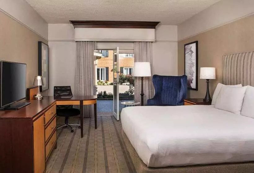 キングサイズベッドのデラックスルーム, Hilton Wilmington/christiana