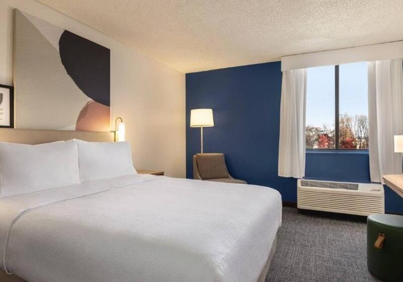 带大床的标准间, Spark By Hilton Germantown Washington Dc North