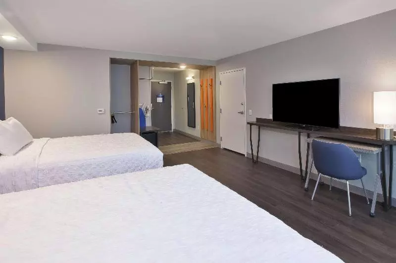 身障者適用スイートルーム, Spark By Hilton Germantown Washington Dc North