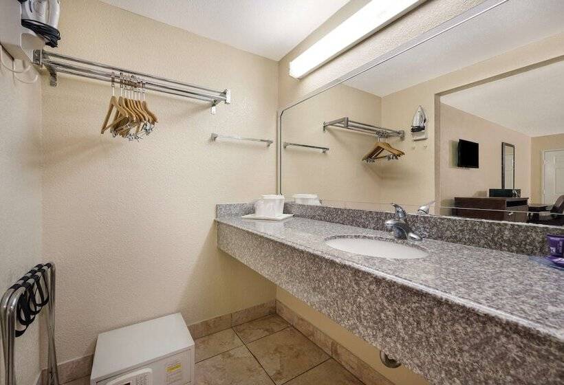 اتاق استاندارد, Knights Inn College Station