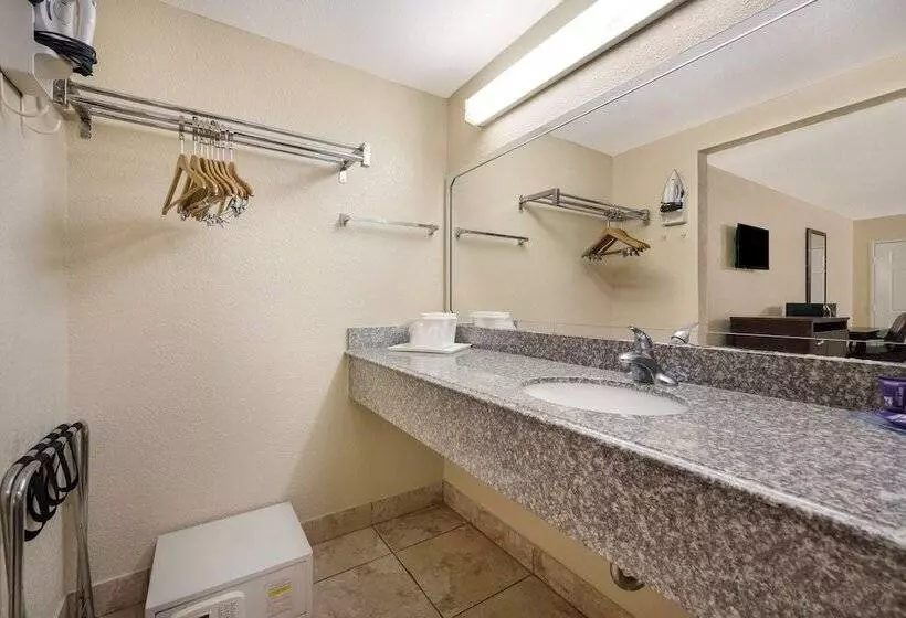 اتاق استاندارد, Knights Inn College Station