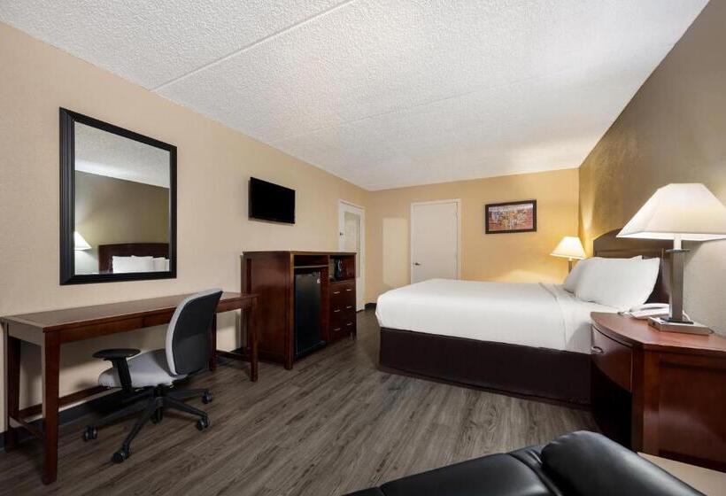 اتاق استاندارد با تخت بزرگ, Knights Inn College Station