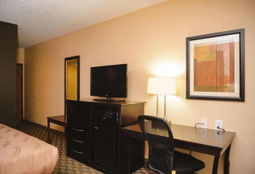غرفة قياسية سرير كينج لذوى الإحتياجات الخاصة, Quality Inn & Suites Ames Conference Center Near Isu Campus