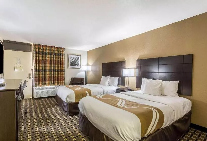 ２ダブルベッドのスタンダードルーム, Quality Inn Tupelo Central