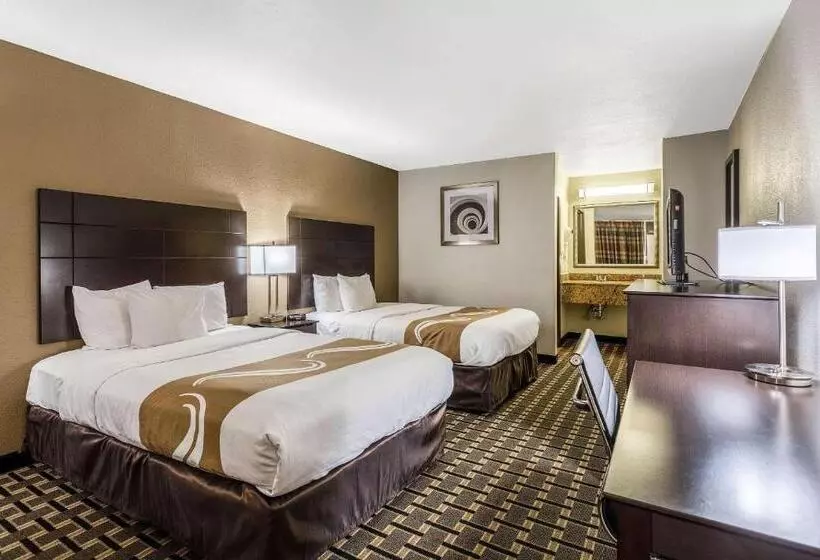 ２ダブルベッドのスタンダードルーム, Quality Inn Tupelo Central