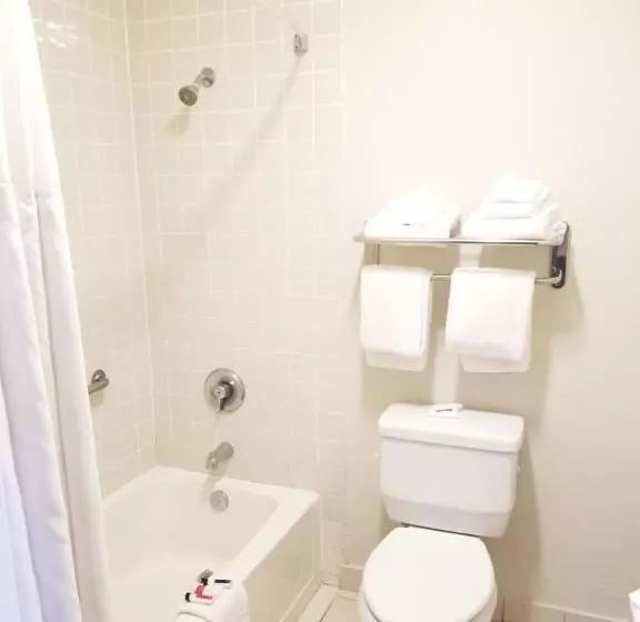 اتاق استاندارد, Ramada By Wyndham Oceanside