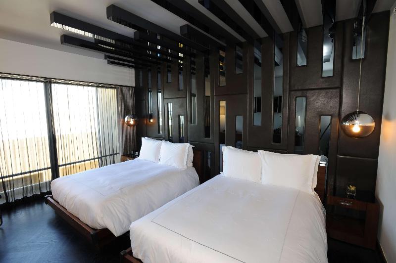 디럭스 룸, Sixty Beverly Hills