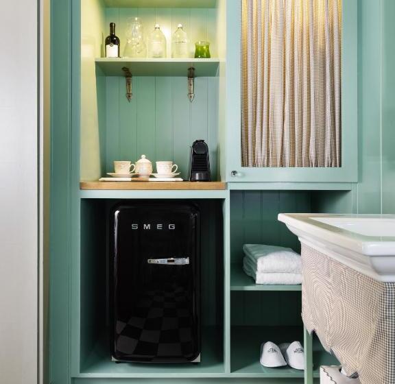 身障者適用キングサイズベッドルーム, Le Petit Pali At 8th Ave