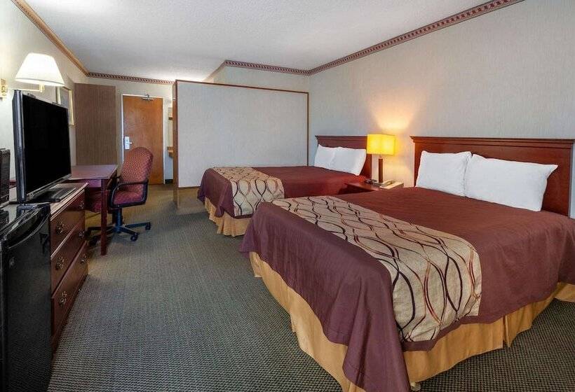 Номер Стандарт 2 Двуспальные Кровати, Travelodge By Wyndham Cleveland Airport