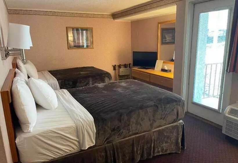 バルコニー付きスタンダードルーム, Zoders Inn And Suites