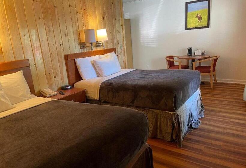 חדר סטנדרט עם מרפסת, Zoders Inn And Suites