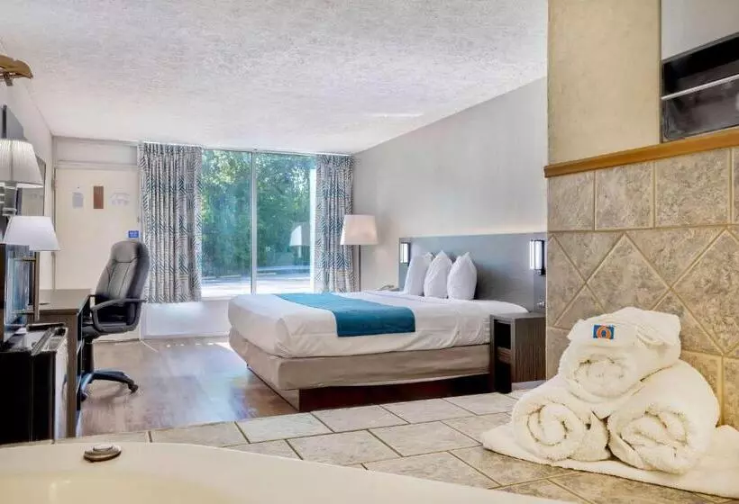 اتاق استاندارد با تخت بزرگ, Motel 6 Morgantown
