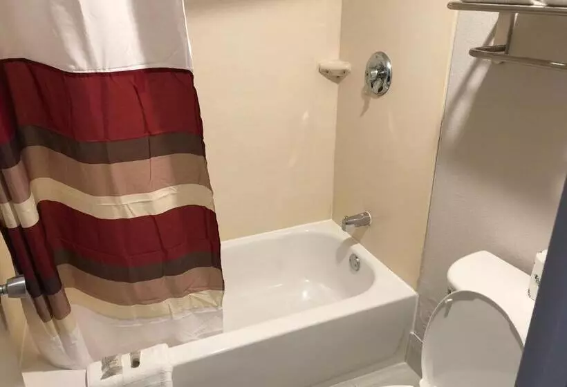 キングサイズベッドのスーペリアルーム, Red Roof Inn Greenville, Nc