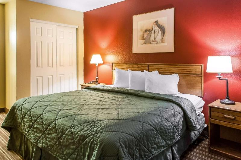 Стандартный Номер Кровать Кинг, Rodeway Inn East