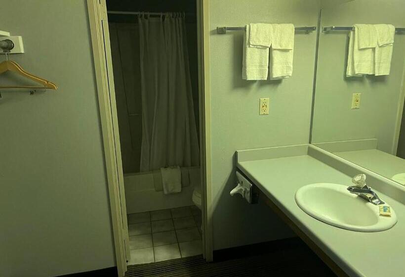 سوییت, The Ridge Hotel Portage