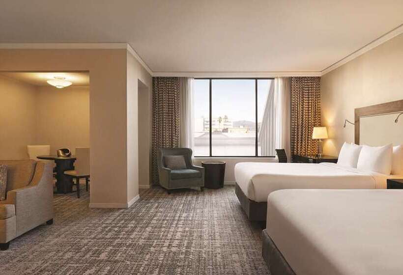 إستوديو قياسى, Pier 5 Hotel Baltimore