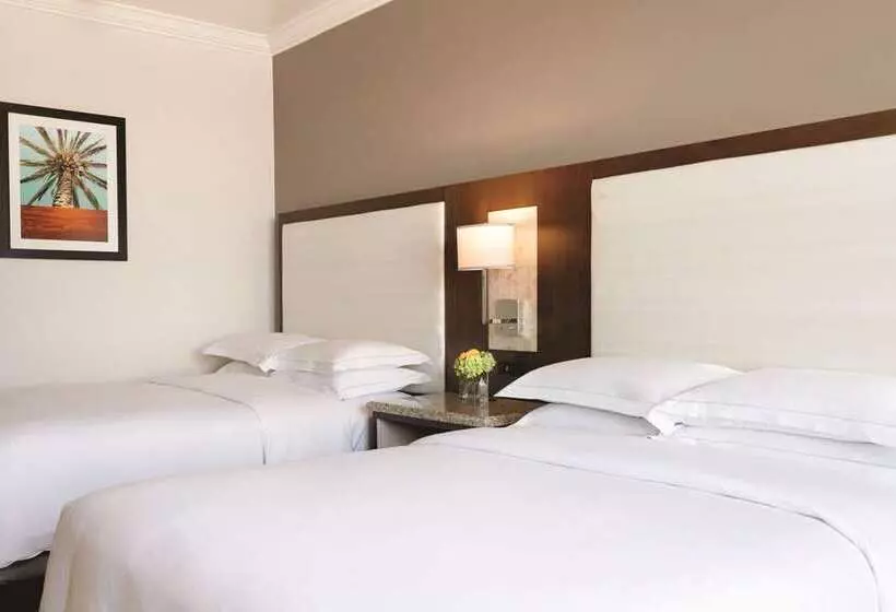 スタンダードスタジオ, Pier 5 Hotel Baltimore