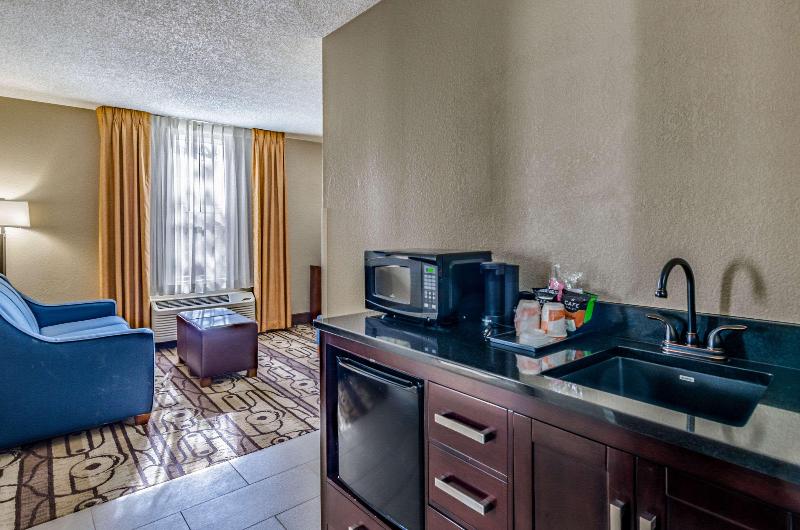 جناح سرير كينج, Comfort Inn & Suites