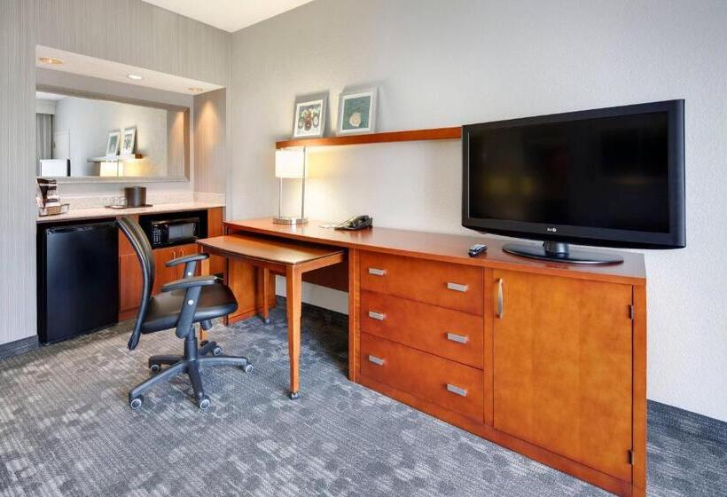 スイート, Courtyard By Marriott Atlanta Windy Hill/ballpark