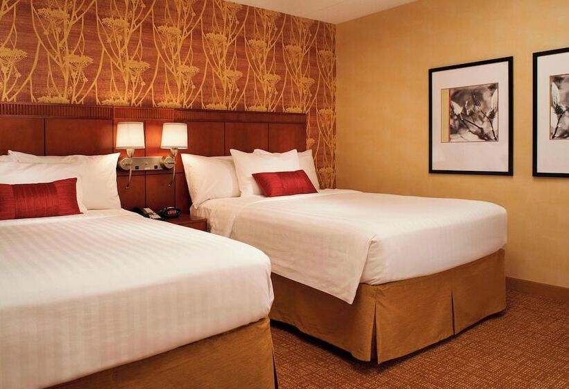 سوییت, Courtyard Chicago Arlington Heights/south