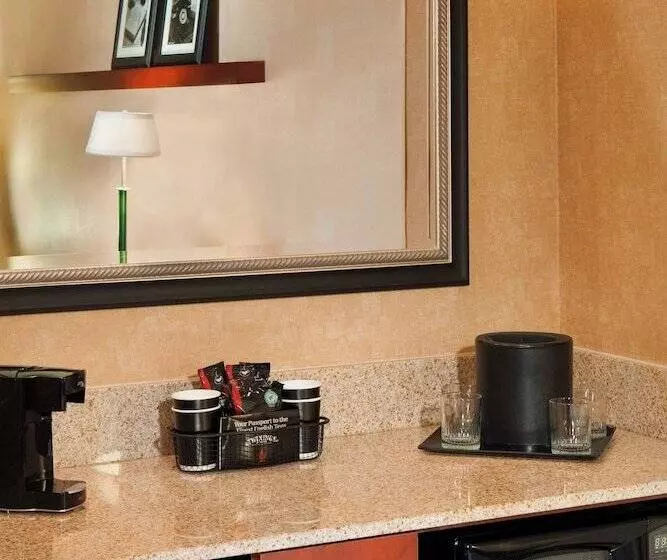 スイート, Courtyard By Marriott Tarrytown Westchester County