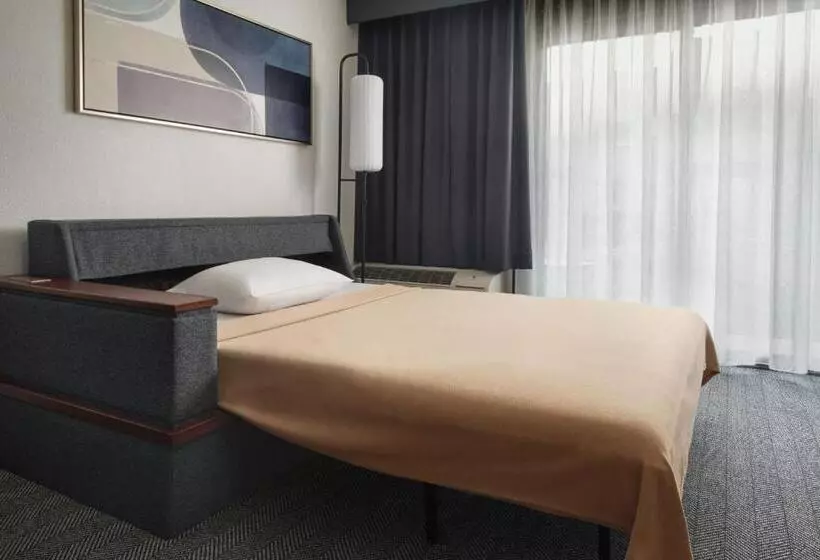 キングサイズベッドのスタンダードルーム, Courtyard By Marriott New Carrollton Landover