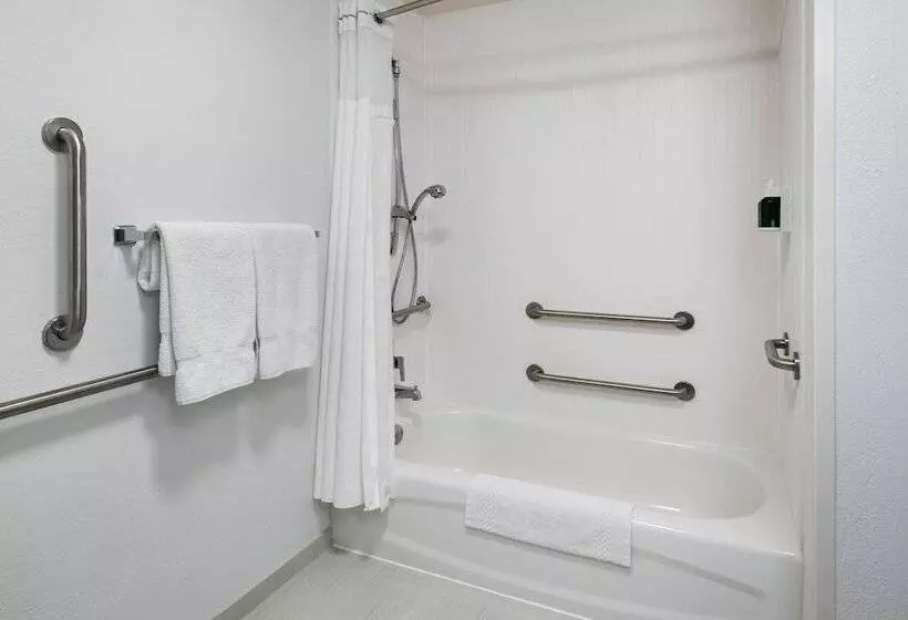 2ダブルベッドのスタンダードルーム, Courtyard By Marriott Rockville