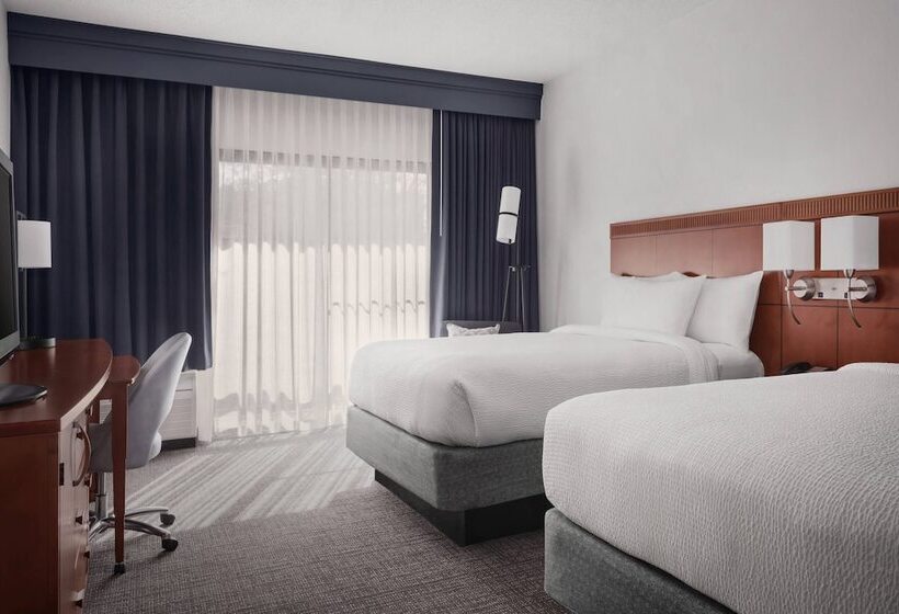 غرفه قياسيه سريرين مزدوجين, Courtyard By Marriott Rockville