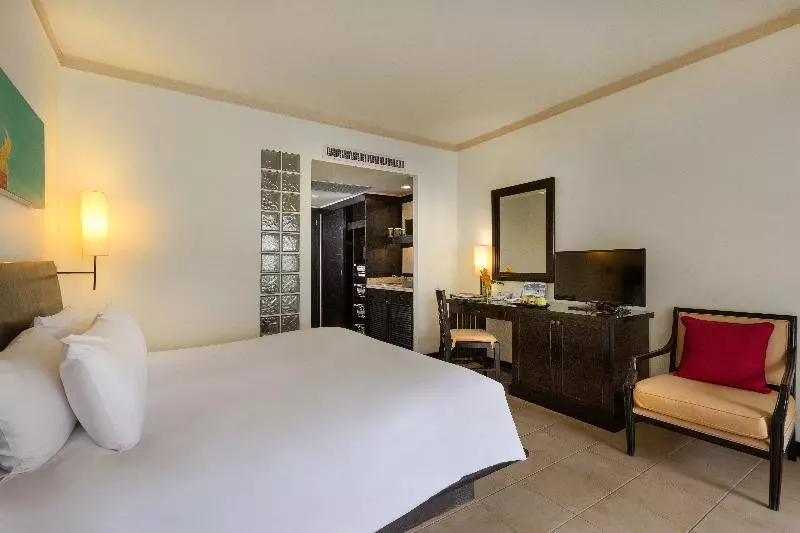 キングサイズベッドのデラックスルーム, Days Inn By Wyndham Fort Lauderdale Airport Cruise Port