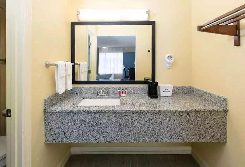 Standard-huone 2 Parivuodetta, Days Inn By Wyndham Natchez