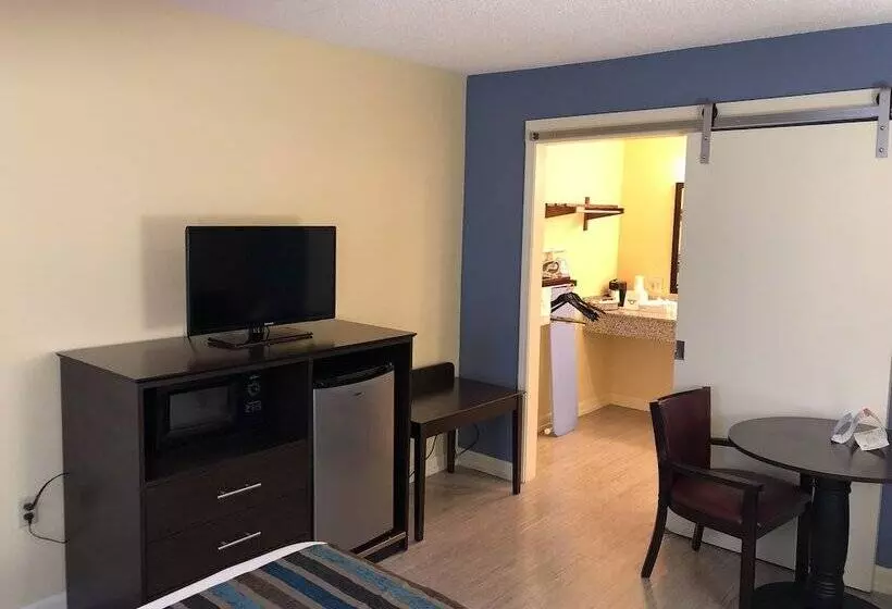 Deluxe-huone Soveltuu Liikuntarajoitteisille, Days Inn By Wyndham Natchez