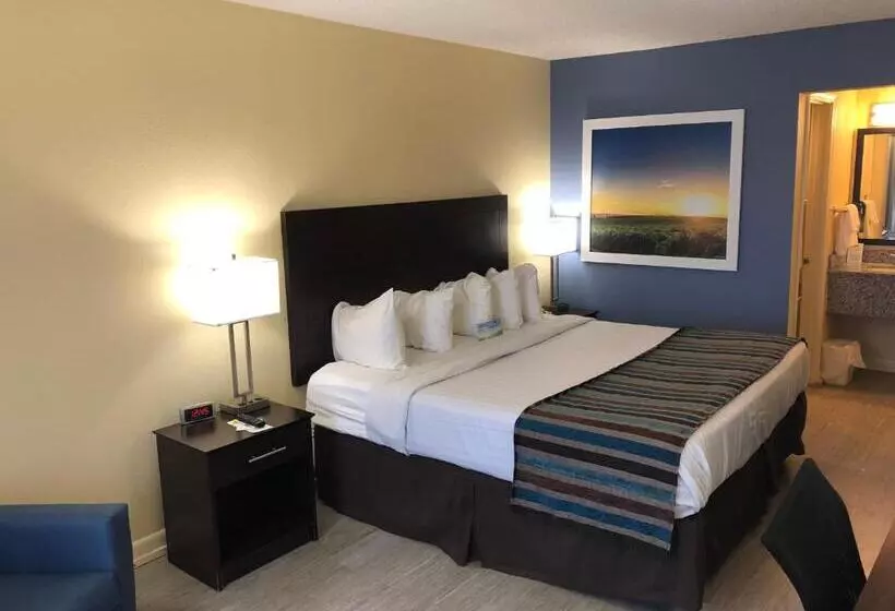 Standard-huone King-vuode, Days Inn By Wyndham Natchez