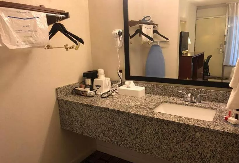 Standard-huone, Days Inn By Wyndham Natchez