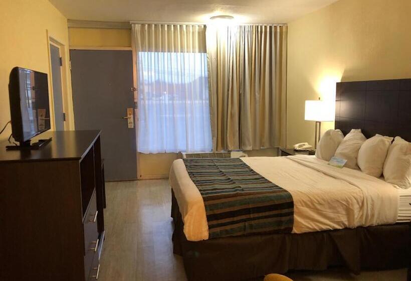 غرفة قياسية سرير ملكى لذوى الإحتياجات الخاصة, Days Inn By Wyndham Natchez