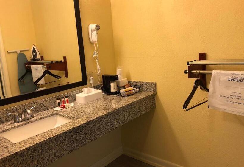 스탠다드 룸 더블 침대 2개, Days Inn By Wyndham Natchez