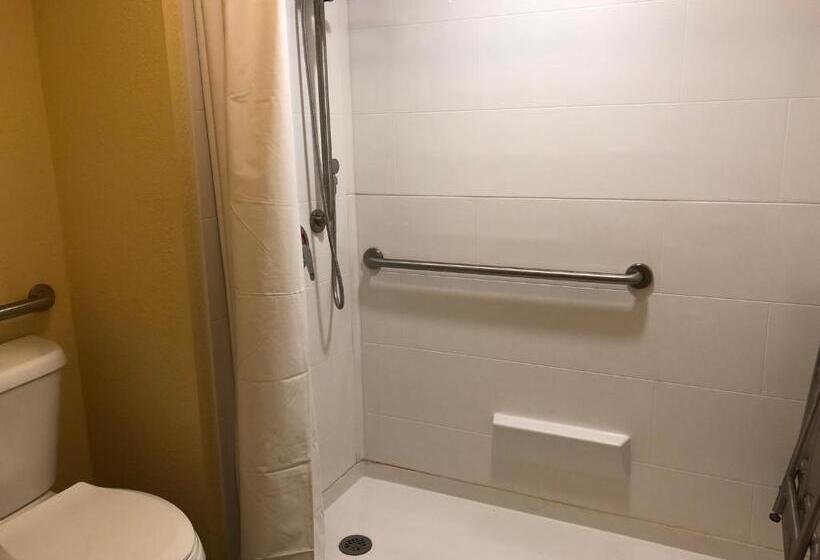 Номер Deluxe Адаптированный для Инвалидов, Days Inn By Wyndham Natchez