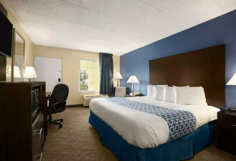 キングサイズベッドのスタンダードルーム, Days Inn & Suites By Wyndham Cherry Hill  Philadelphia
