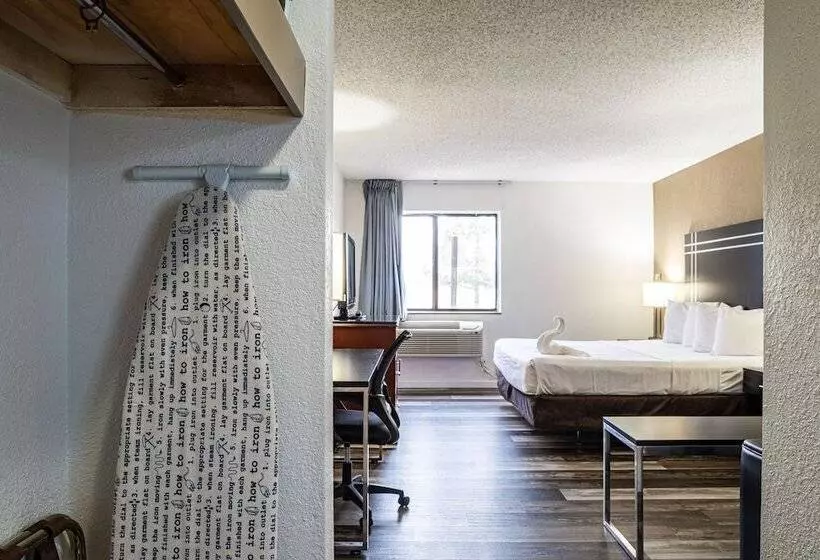 スタンダードルーム, Econo Lodge Cleveland Southeast  Kent
