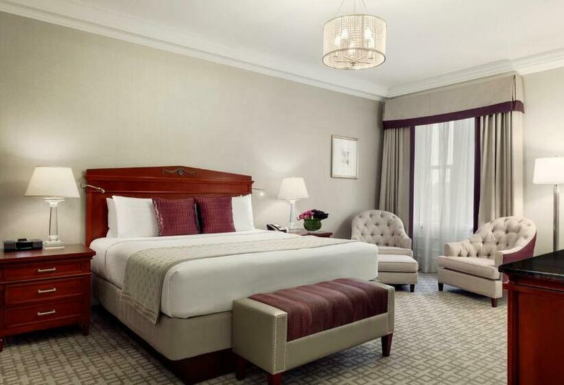 스위트 킹사이즈 침대, Fairmont Copley Plaza