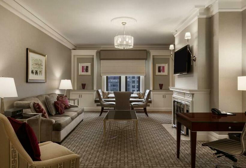 스위트 킹사이즈 침대, Fairmont Copley Plaza